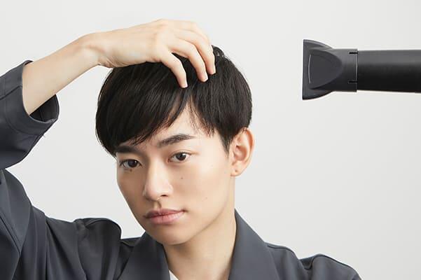 ①優しい印象に見えるヘアセット
