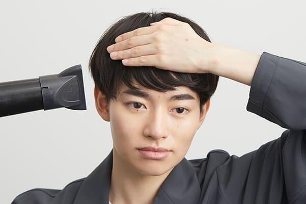 ①優しい印象に見えるヘアセット